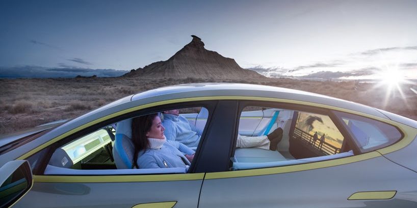 rinspeed-XchangE-autonomous-electric-car-is-a-living-room-on-wheels05