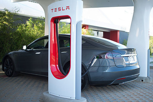 Tesla-Supercharger