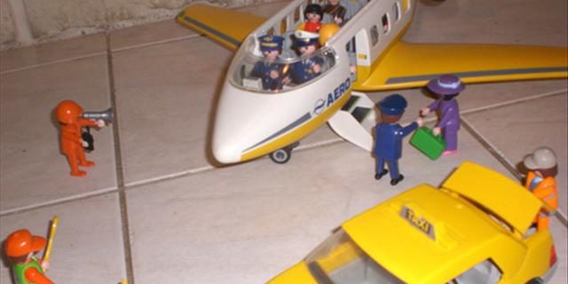 Avion-et-Taxi-Playmobil_49328288L